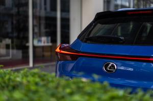 Lexus UX200 2019 года  (MY)